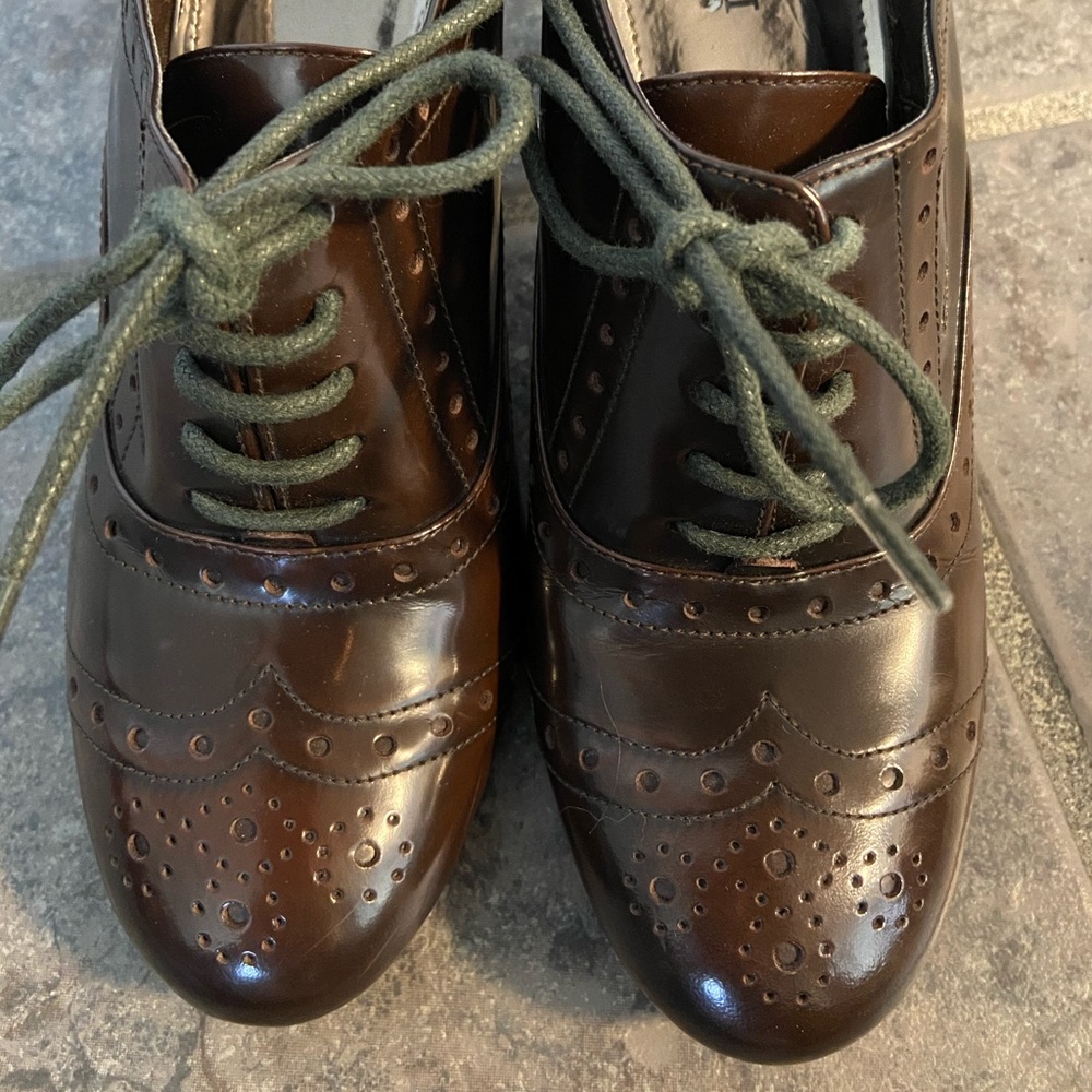 Oxford style heels